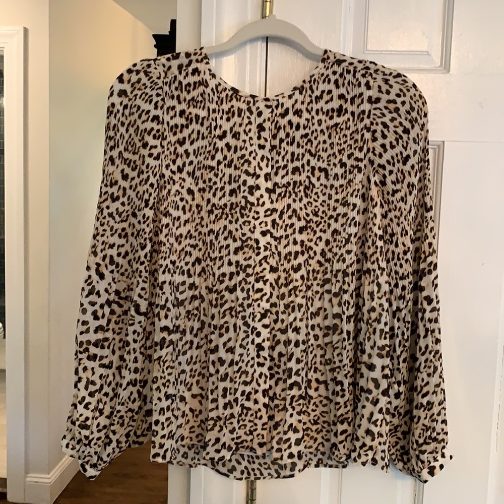 Banana Republic Print Pleated Shirt - Picture 5 of 8